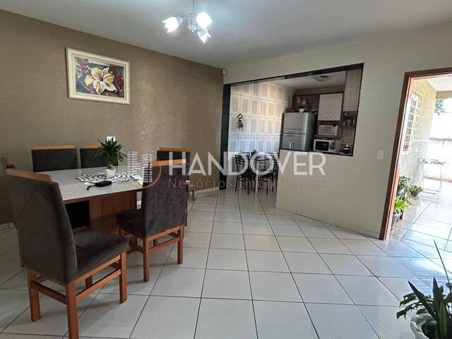 Casa para Venda em Campina Grande do Sul - 4